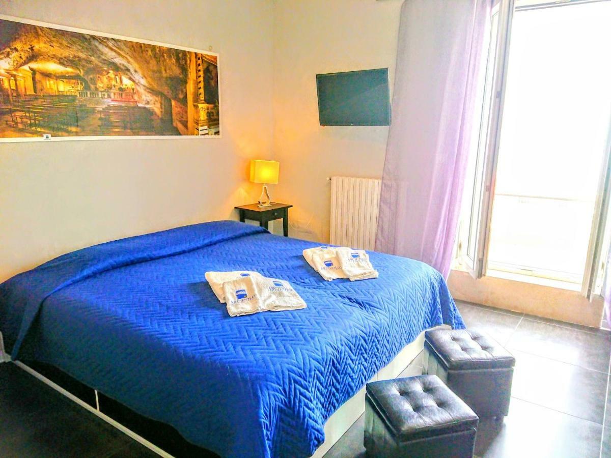 Rooms Gli Arcangeli 2 - Affitti Brevi Italia Монте-Сант'Анджело Экстерьер фото